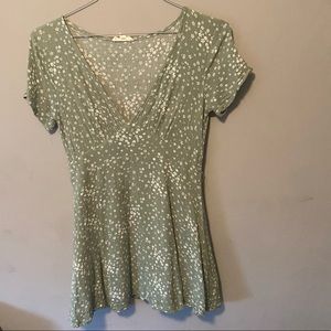 PACSUN la hearts mini dress. Tshirt style. Green with floral print. Medium.